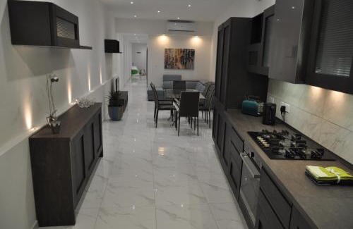 Dingli Apartment | Delightful Ta' Palal: Pet & Child-Friendly Retreat Awaits