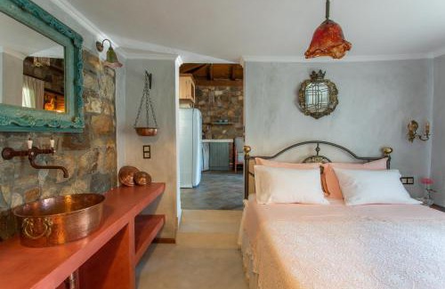 Vourvourou Apartment | Premier Stay at Ta Petrina - 4-Star with Pool & Breakfast