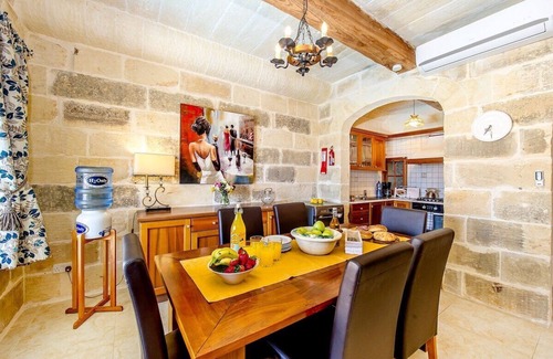 Nadur Villa | Relax at Ta Rena Holiday Home with Oceanfront Views