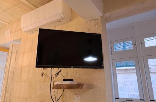 Birgu Apartment | Relax at Ta' Wenzu: Guest Rated 9.4 & Pet Friendly