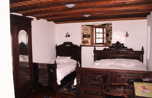 Pinakates Hotel | Exquisite Ta Xelidonakia: 5-Star Haven with Pool & Breakfast