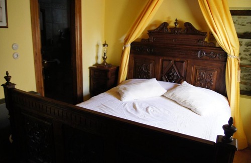 Pinakates Hotel | Exquisite Ta Xelidonakia: 5-Star Haven with Pool & Breakfast