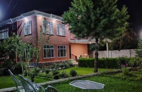 Skardu House | Discover Taaj Residence Skardu: Family-Friendly Getaway
