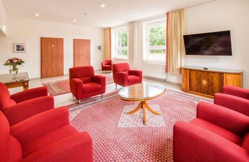 Kellinghusen Hotel | Discover Taba Hotel: Wheelchair Accessible with Breakfast