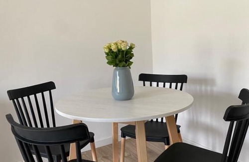 Kedzierzyn Kozle Apartment | Discover Tabago Studio 12: Family-Friendly Escape Rated 9.5