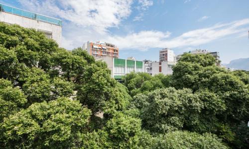 Ipanema Apartment | Elegant Tabas Lindo Apartment in Ipanema - 4-Star Stay