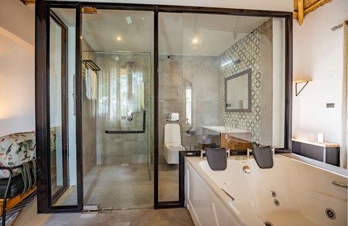 Fort Portal Resort | Discover Tabebuia Spa and Safari Resort with Ocean View