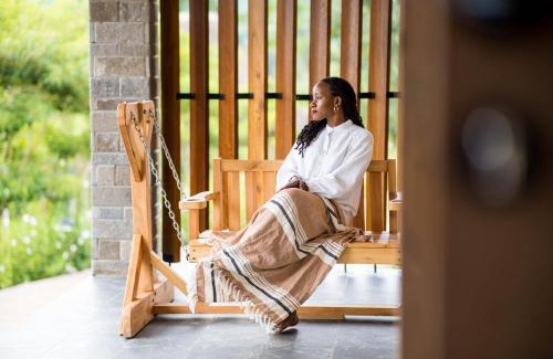 Fort Portal Resort | Discover Tabebuia Spa and Safari Resort: Oceanfront Bliss