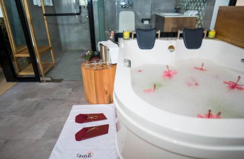 Fort Portal Resort | Discover Tabebuia Spa and Safari Resort: Oceanfront Bliss