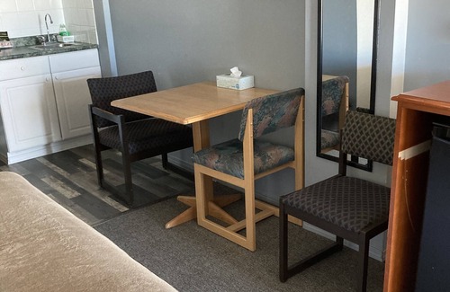 Taber Hotel | Eco-Friendly Taber Motel with Breakfast & Family Amenities