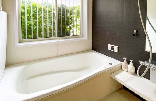 Hyuga House | Family-Friendly Guest House Pumping Surf with Breakfast