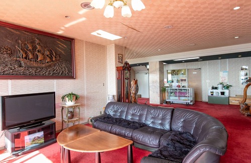 Takehara Hotel | Cozy Tabist Setouchi no Yado Takehara Seaside Retreat
