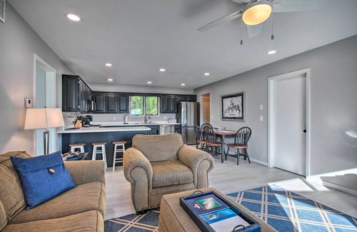 Emerald Beach House | Idyllic Table Rock Lake Hideaway with Deck & Ocean View