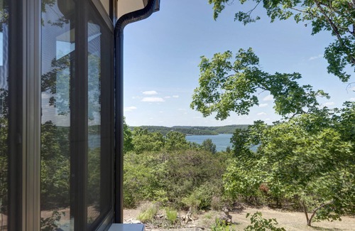 Branson West House | Enjoy Table Rock Lake Views with Spa and Family-Friendly Amenities