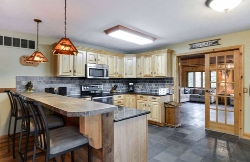 Kimberling City Cabin | Beautiful Table Rock Lodge: Lakefront Retreat with Dock