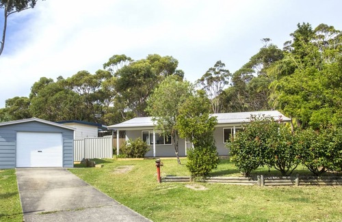 Lake Tabourie House | Enjoy a Free Night This Winter at Tabourie Gem by the Ocean