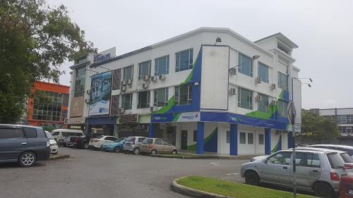 Miri House | Welcoming Tabun Homestay: Family-Friendly & Highly Rated