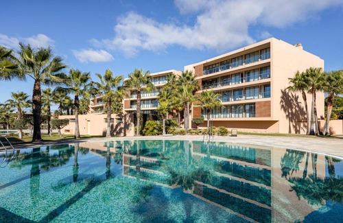 Salgados Apartment | Prime Pool Resort at Salgados Beach - 4-Star Family Retreat