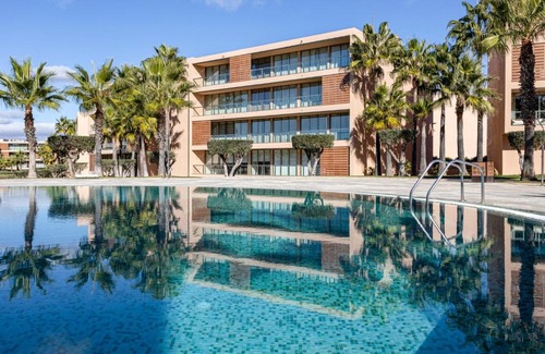 Salgados Apartment | Prime Pool Resort at Salgados Beach - 4-Star Family Retreat