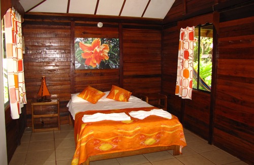 Capurgana Cabin | Tacarcuna Lodge: Family-Friendly Retreat with Pool & Spa