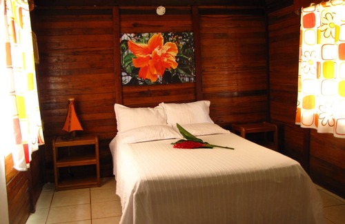 Capurgana Cabin | Tacarcuna Lodge: Family-Friendly Retreat with Pool & Spa