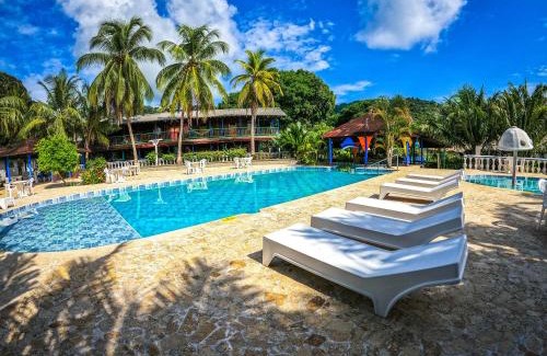 Capurgana Cabin | Experience Tacarcuna Lodge: Pet-Friendly Oceanfront Retreat