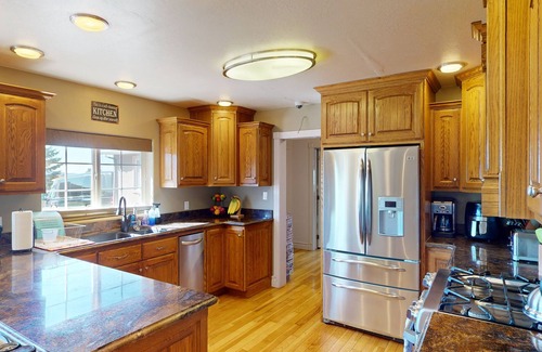 Parowan Bed & Breakfast | Cozy Aviator Suite at Brian Head Mountain with WiFi & Pool