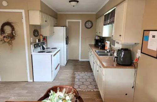 Patton Cottage | Highly Rated Tackett's Cottage Near Lake and State Park