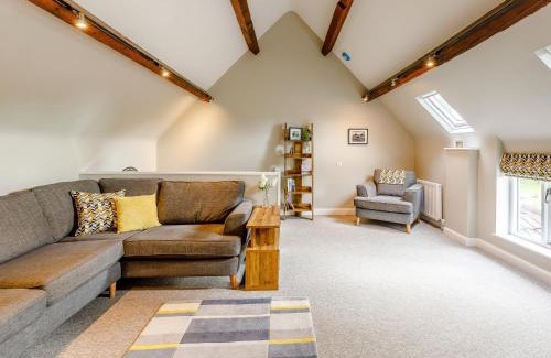 Tilston House | Discover Tadpole Cottage at Frog Hall with Hot Tub Retreat