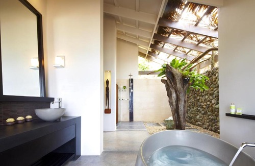 Mana Island Resort | Experience Paradise at Tadrai Island Resort with Ocean Views