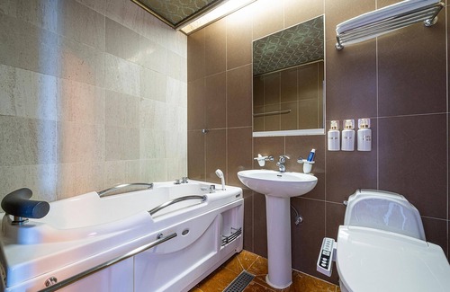 Paeksajang Hotel | Relaxing Eco-Friendly Retreat at Taean Anmyeondo La Mer 19