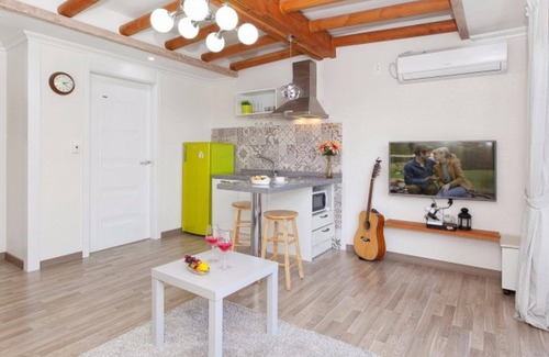 Taean House | Eco-Friendly Stay at Taean Ilmare Pension with Breakfast