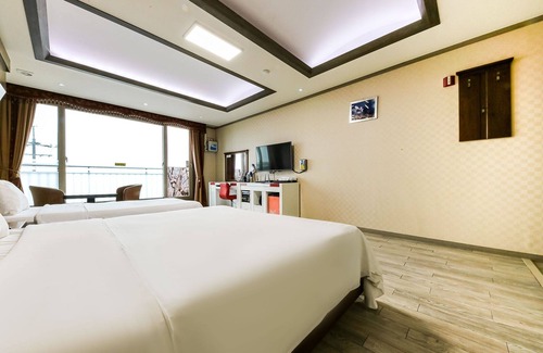 Paeksajang Hotel | Eco-Friendly Taean Lux Pensiontel with Family Amenities
