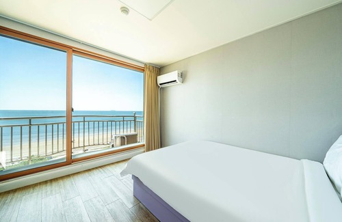 Taean Hotel | Cozy Taean Ocean Beach: Family-Friendly Getaway Awaits