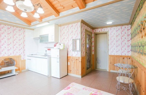 Wonbuk House | Eco-Friendly Stay at Taean Pastel Pension with Breakfast