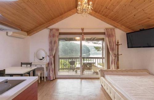 Nam House | Nature-Inspired Retreat at Taean The Nature and Lake Pension