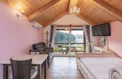 Nam House | Nature-Inspired Retreat at Taean The Nature and Lake Pension