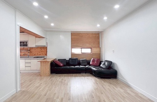 Kujanggul House | Family-Friendly Retreat at Taean Yeonpohaebyenap Pension