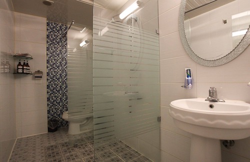 Taebaek Hotel | Eco-Friendly Stay at Taebaek M with Breakfast & Kitchen