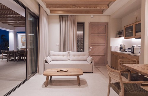 Tingaki Villa | TAF Beach Villas: Ocean View Retreat with Private Pool