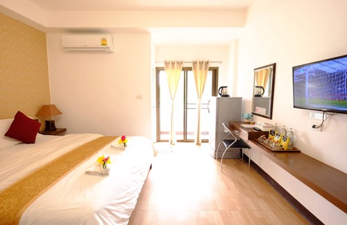 Sakon Nakhon Hotel | Budget-Friendly Tafah Residence with Family Amenities
