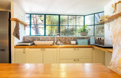 Nurit Villa | Discover Tafat's Haven Lodge: Nature and Privacy Await