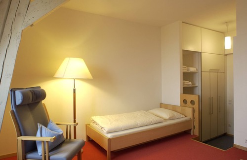 Reimlingen Hotel | Discover Tagungshaus Reimlingen: Family-Friendly Retreat