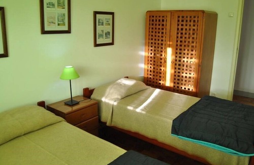 Santarem Cabin | Discover Tagus Host: Spa Retreat with Breakfast Included