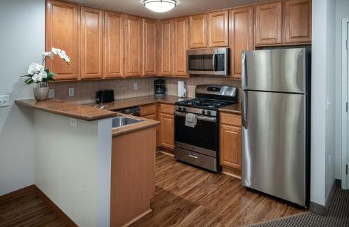 Las Vegas Resort | Oceanfront Tahiti All-Suite Resort with Pool & Hot Tub