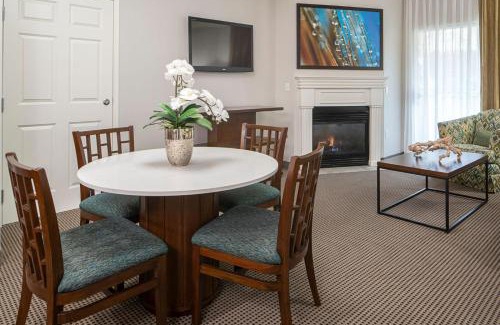 Las Vegas Resort | Oceanfront Tahiti All-Suite Resort with Pool & Hot Tub