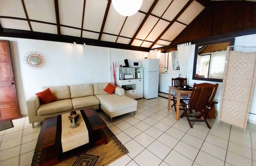 Punaauia House | TAHITI - VAIAVA Beach Cottage