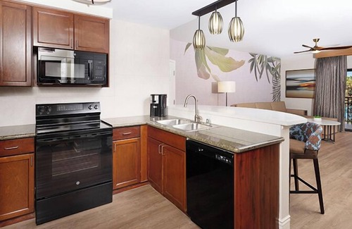 Las Vegas Apartment | Relax at Tahiti Village Resort & Spa with Ocean Views
