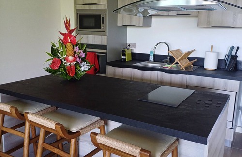 Punaauia Condo | Tahitian escapade apartment