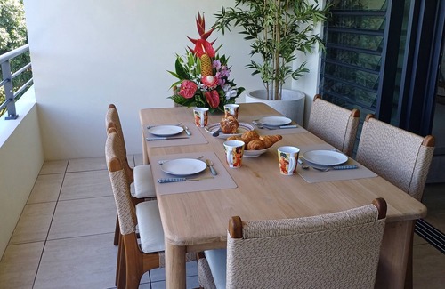 Punaauia Condo | Tahitian escapade apartment